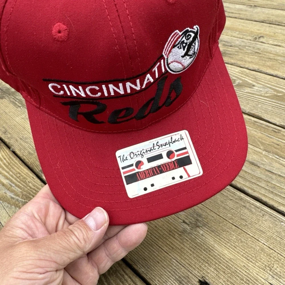 Vintage 90s Cincinnati Reds Snapback Hat MLB Red Cap American Needle